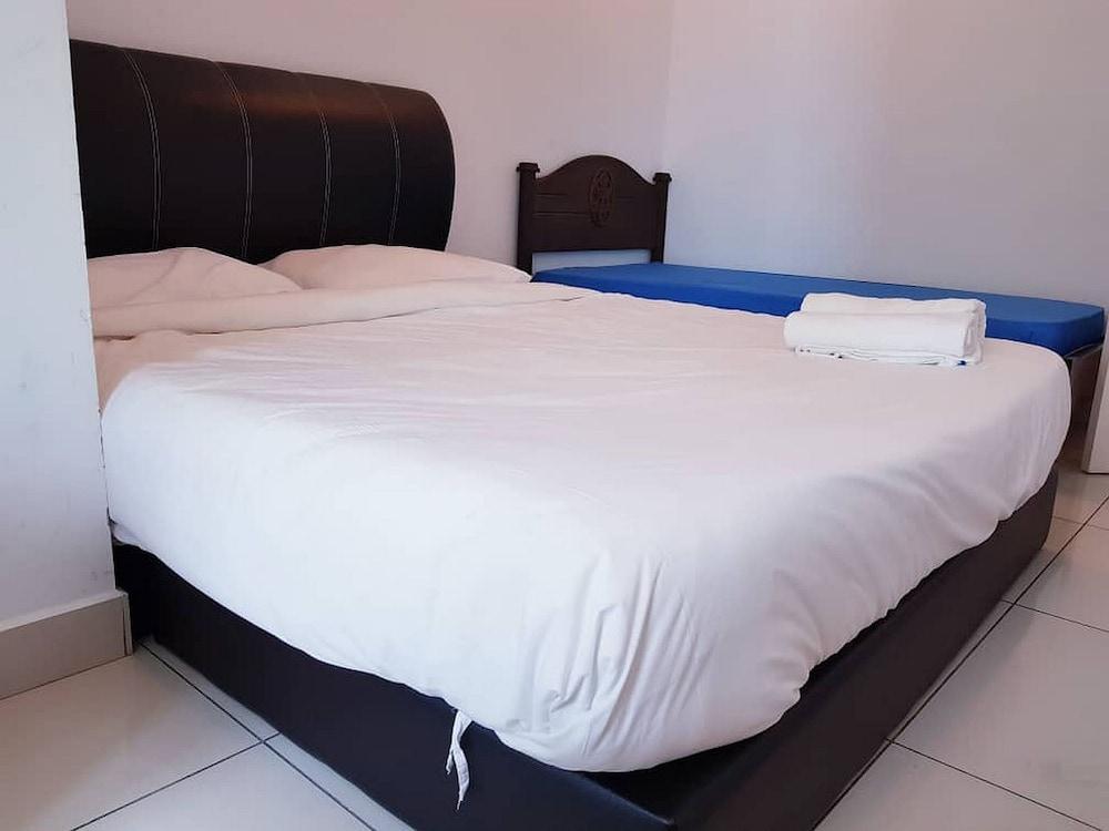 Vouk Hotel Suites, Penang George Town Eksteriør billede