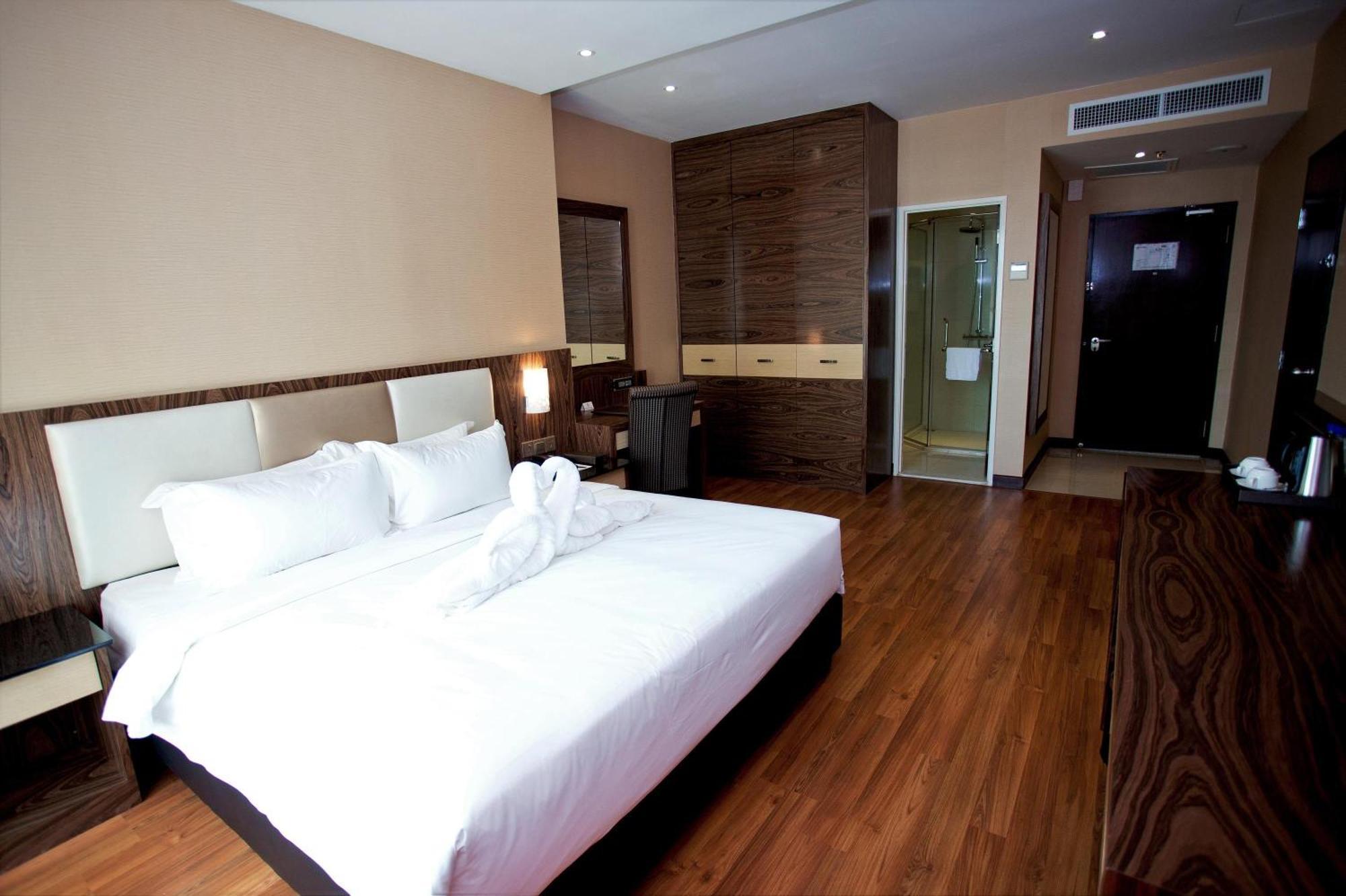 Vouk Hotel Suites, Penang George Town Værelse billede
