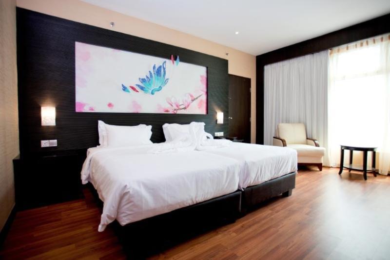 Vouk Hotel Suites, Penang George Town Eksteriør billede