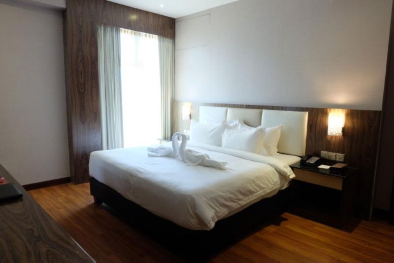Vouk Hotel Suites, Penang George Town Eksteriør billede