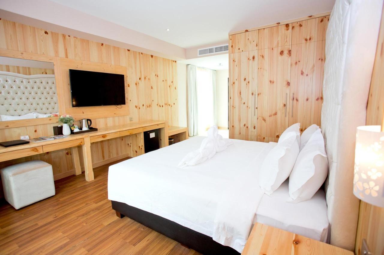 Vouk Hotel Suites, Penang George Town Eksteriør billede