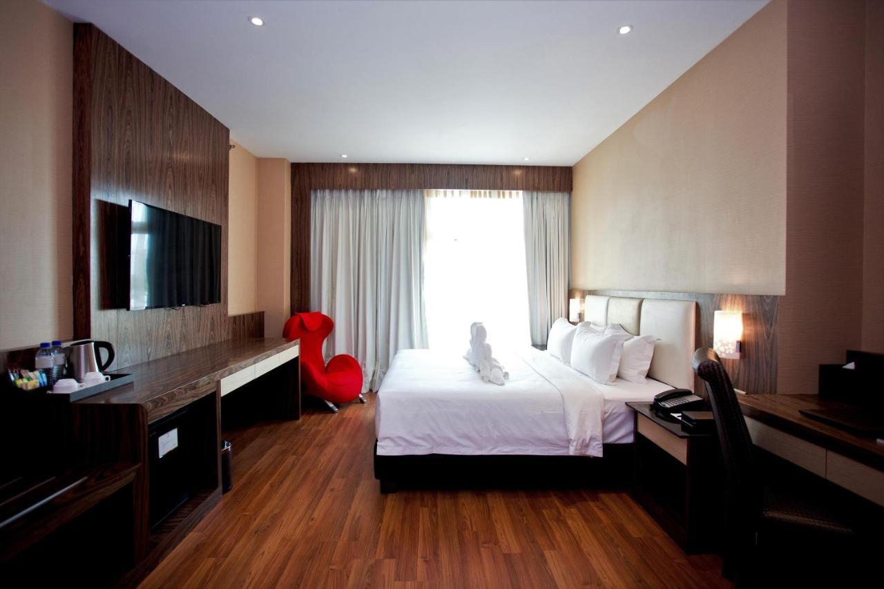 Vouk Hotel Suites, Penang George Town Eksteriør billede