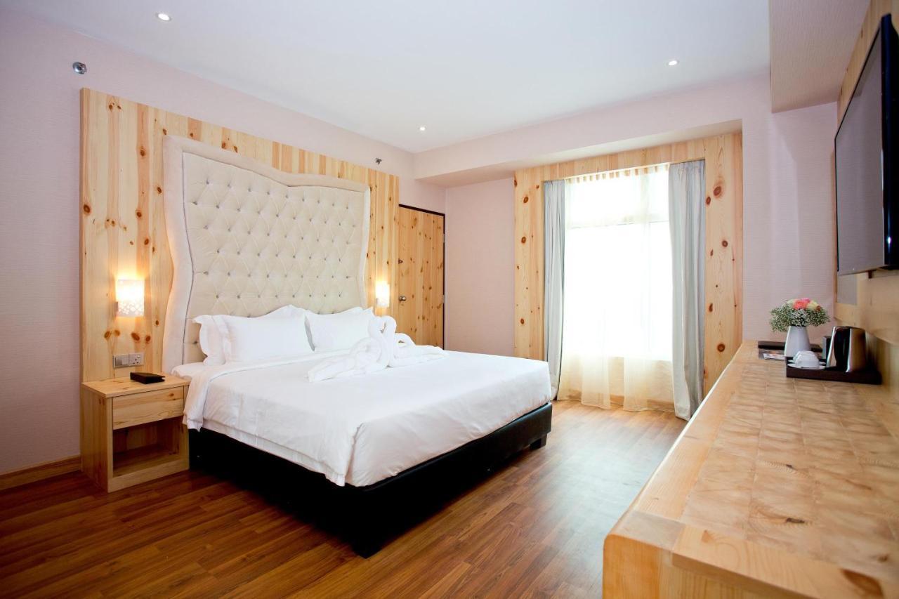 Vouk Hotel Suites, Penang George Town Eksteriør billede
